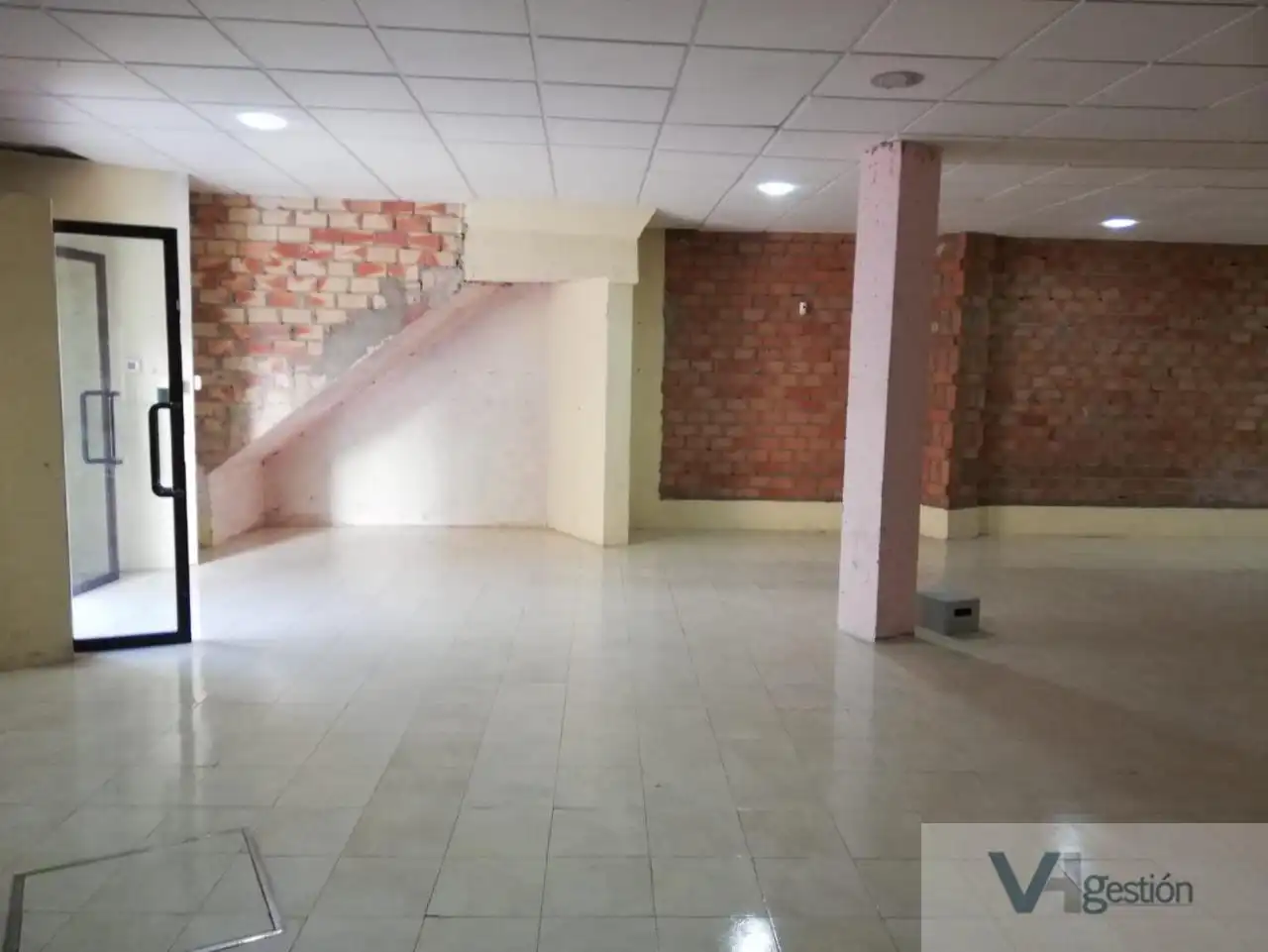 Local comercial en venda a JUAN RAMON JIMENEZ, imagen 3