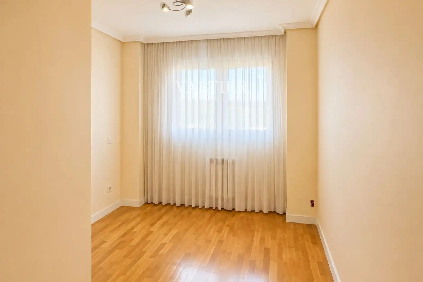 Habitación de Piso de alquiler en Madrid con Aire acondicionado, Piscina y Piscina comunitaria