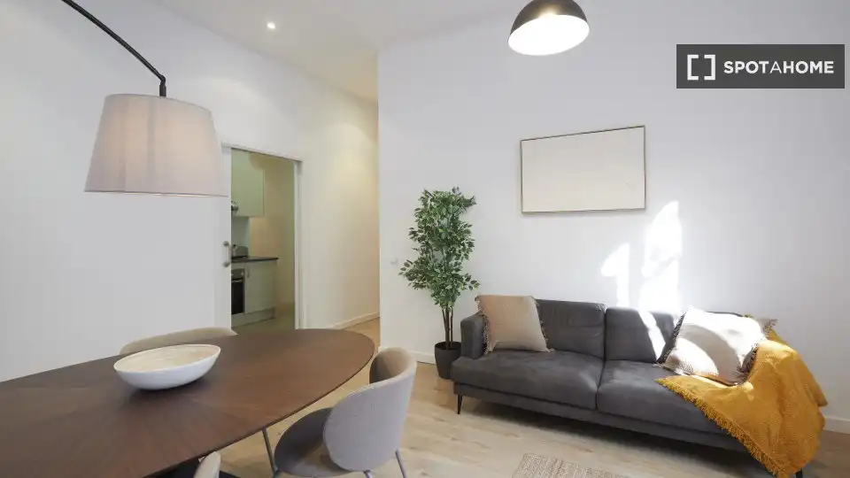 Appartamento con terrazza in affitto a Eixample, imagen 2