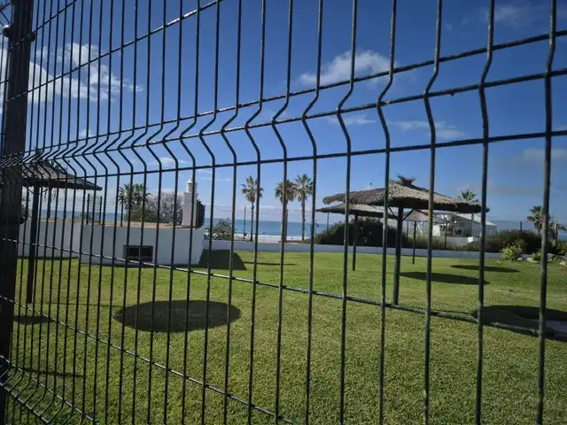 Vista exterior de Apartament en venda en Chiclana de la Frontera amb Terrassa, Moblat i Piscina comunitària