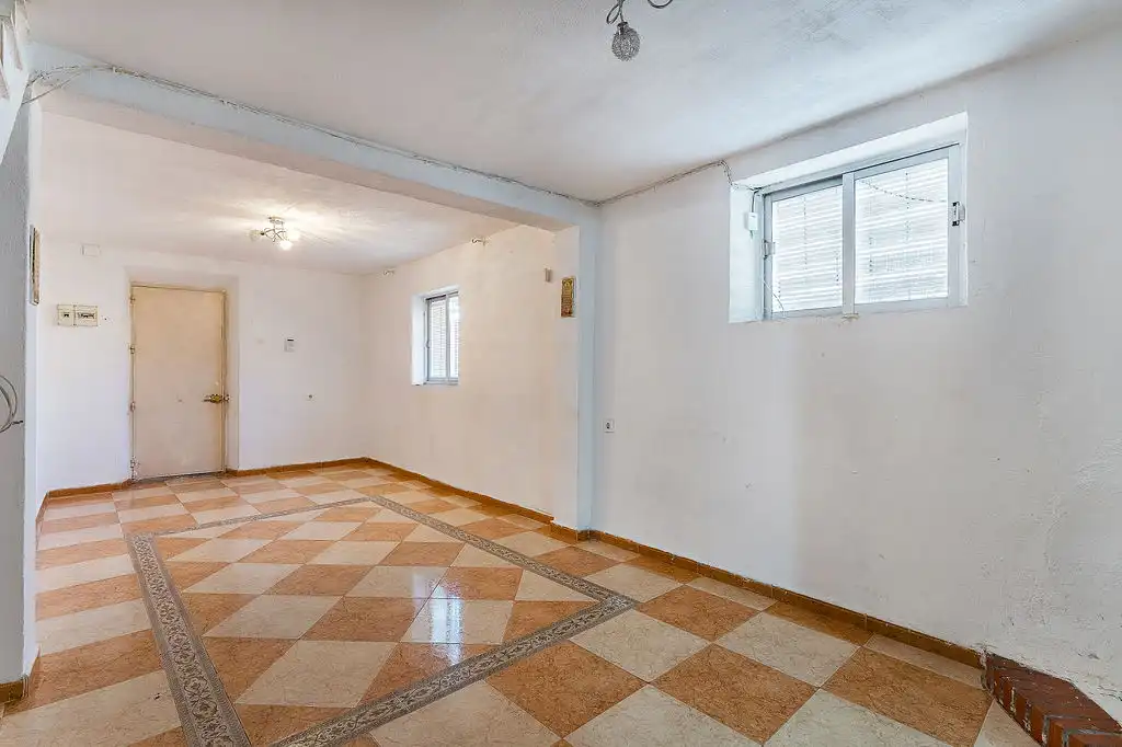 Detached house for sale in C/ Santa Adela, imagen 4