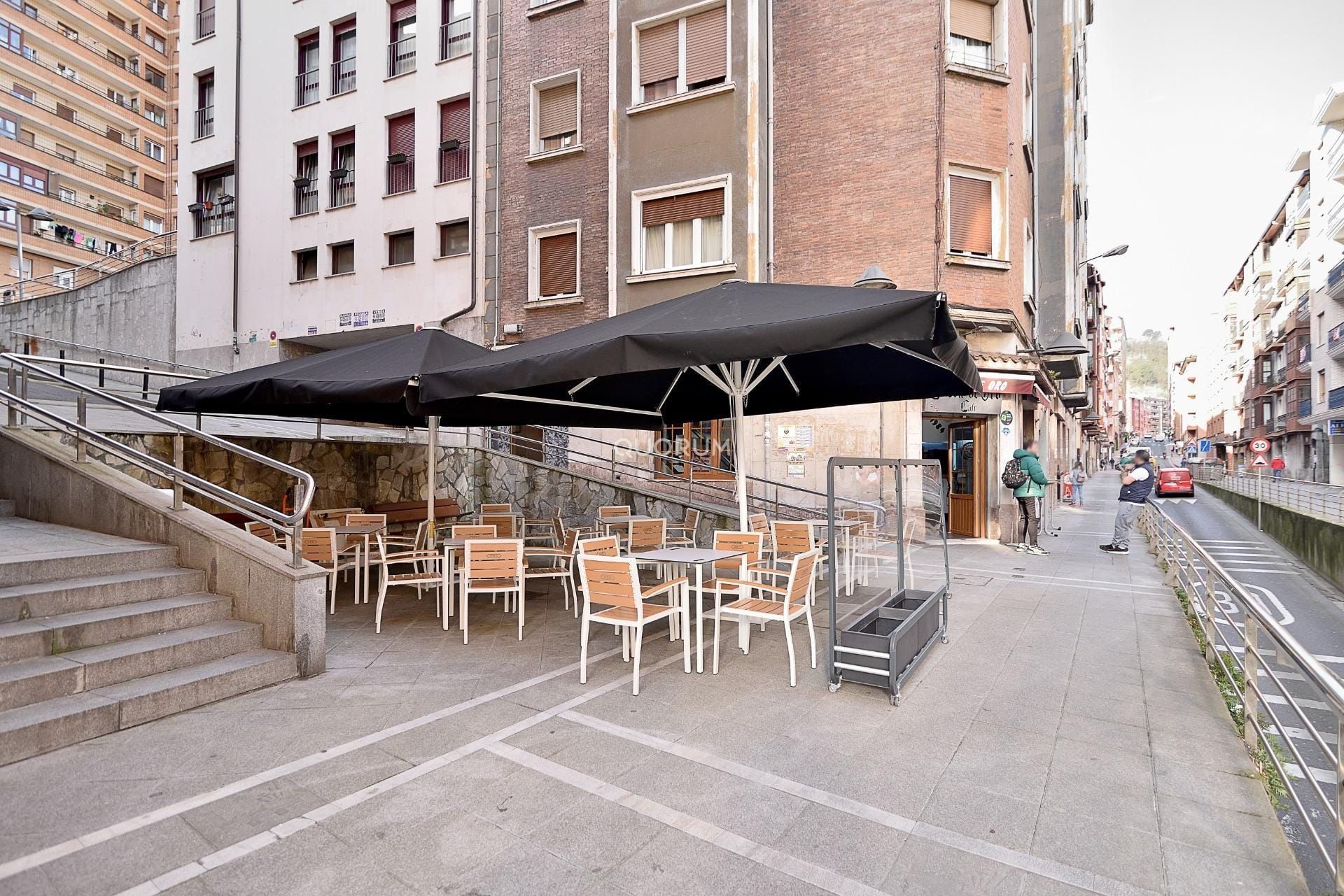 Terrassa de Local en venda en Basauri  amb Aire condicionat i Moblat