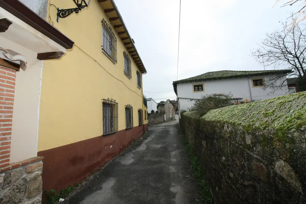 Exterior view of Houses for sale in Arenas de San Pedro  with Terrace