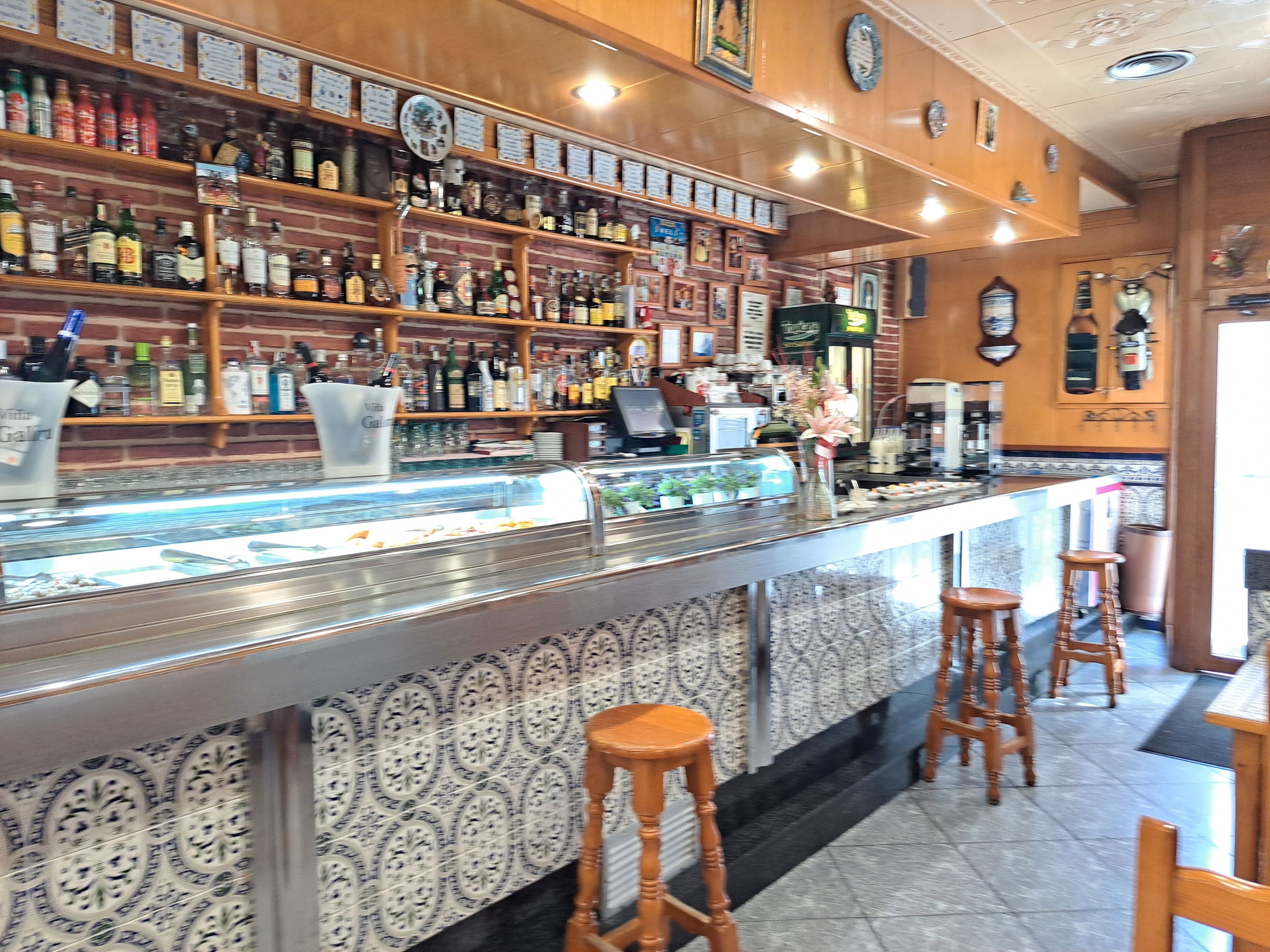 Local en traspaso en Estruch - Eixample