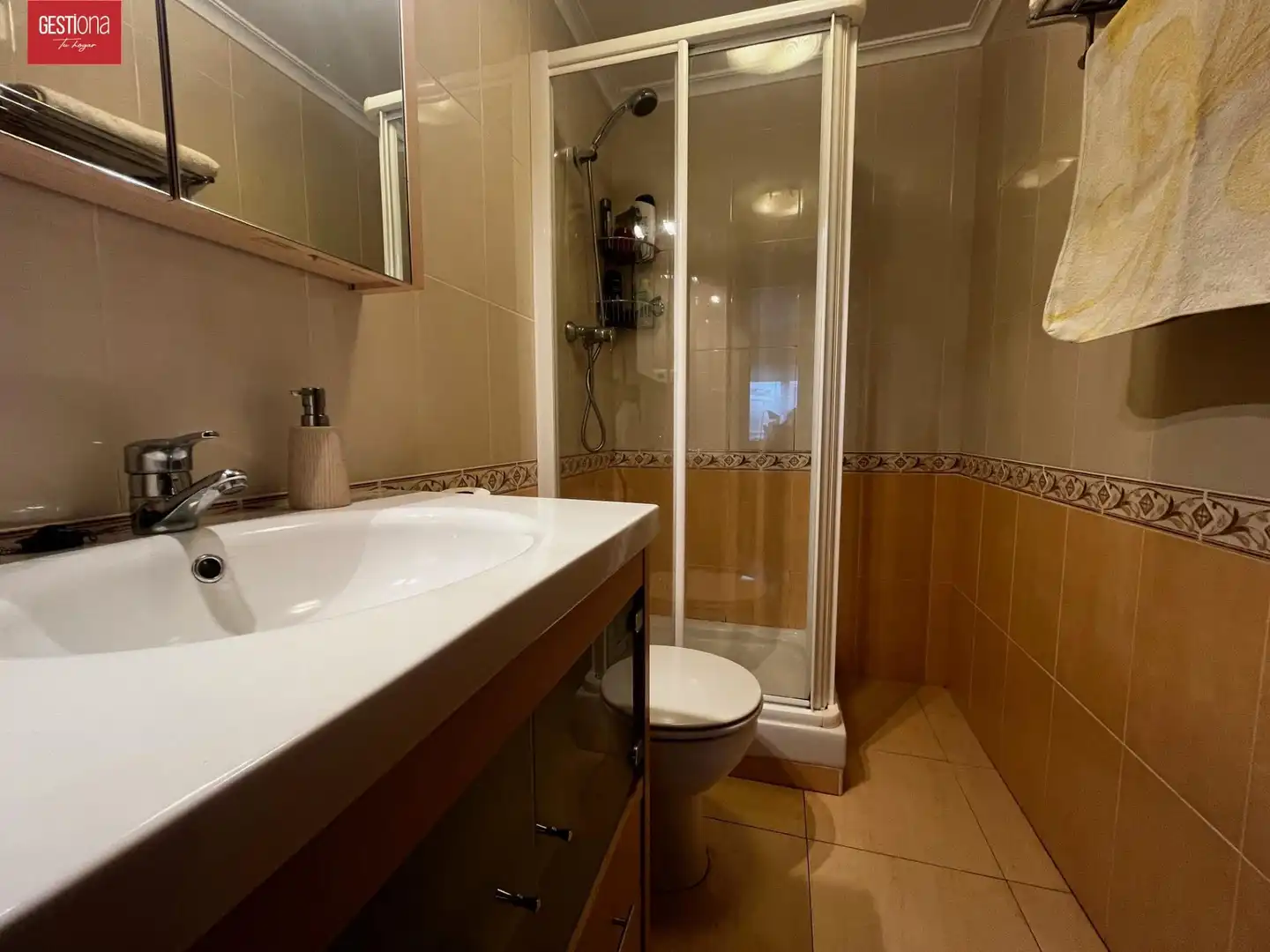 Baño de Apartamento en venta en Noja con Calefacción, Terraza y Amueblado