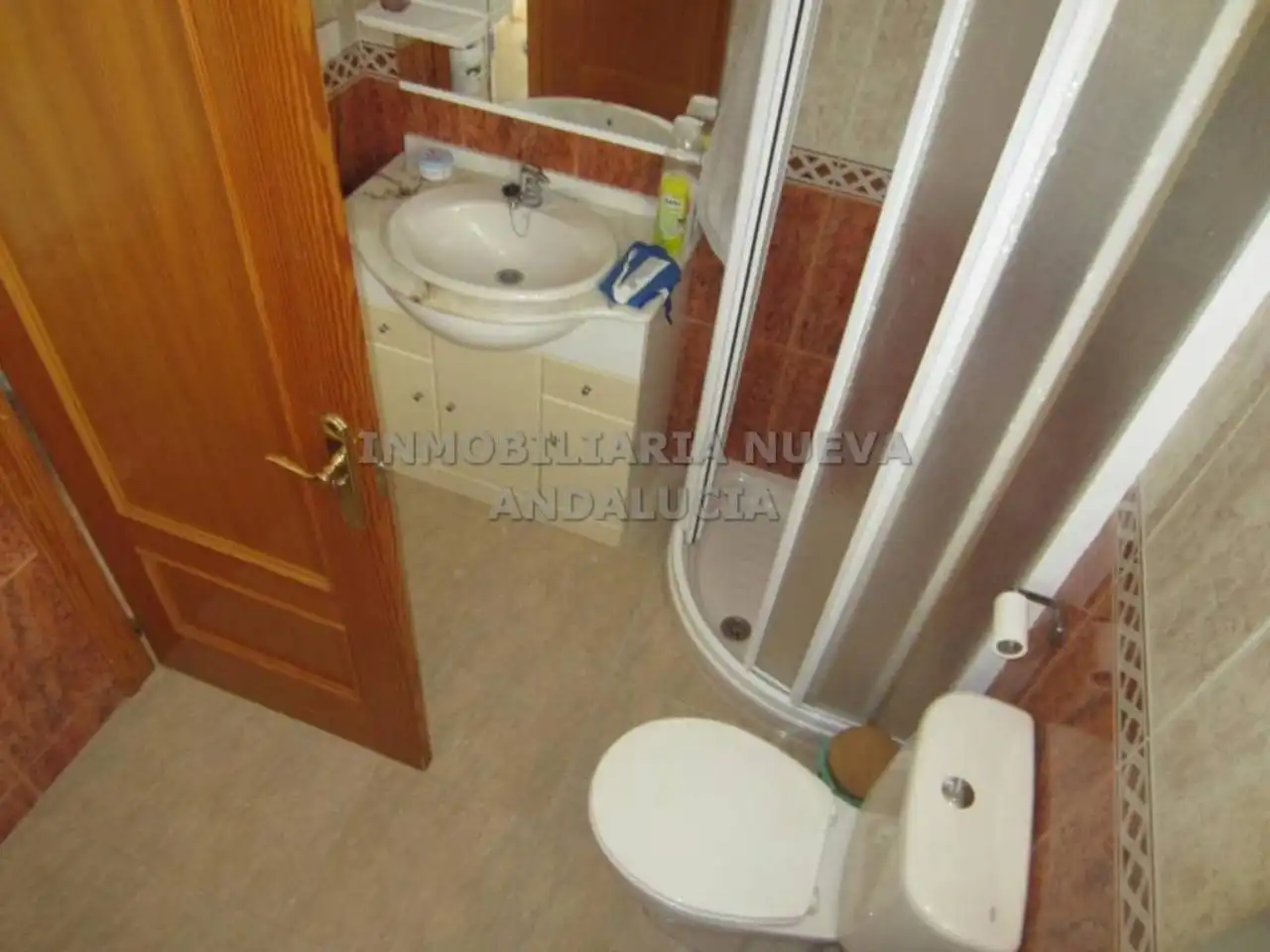 Bany de Pis de lloguer en Almería amb Aire condicionat i Moblat
