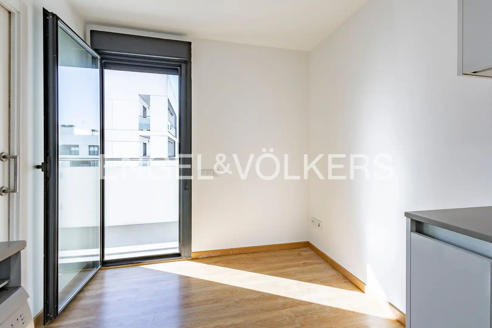 Habitación de Piso en venta en Sant Just Desvern con Aire acondicionado, Calefacción y Jardín privado