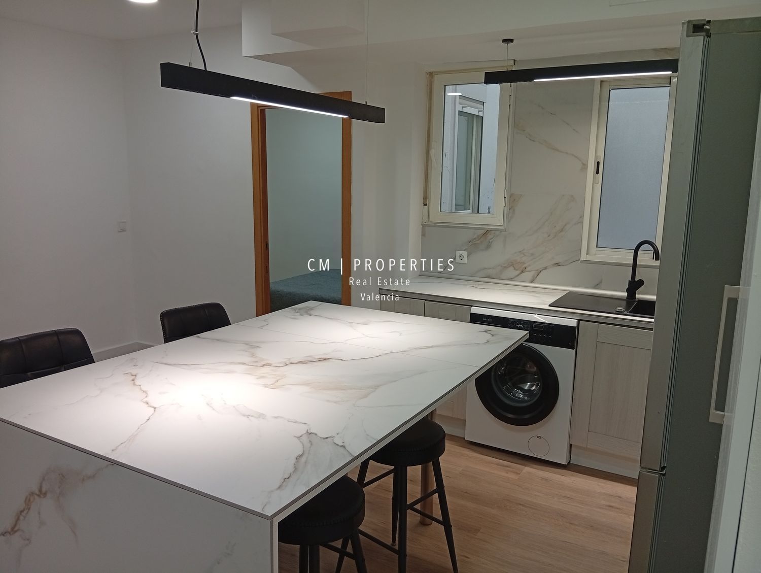 Kitchen of Flat for sale in  Valencia Capital  with Air Conditioner, Heating and Terrace
