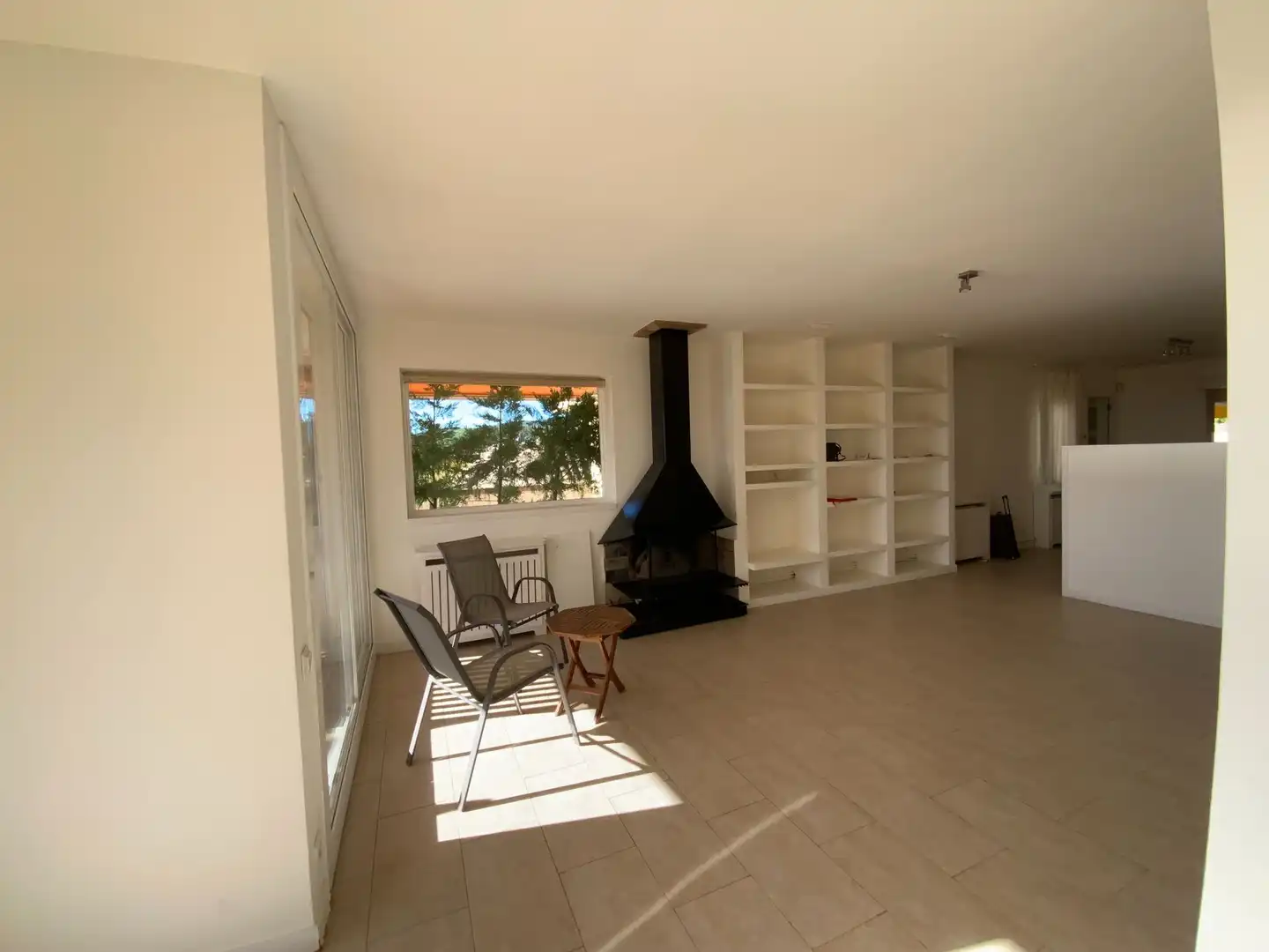 Wohnzimmer von Dachboden zum Verkauf in Sant Vicenç de Montalt mit Klimaanlage, Heizung und Abstellraum