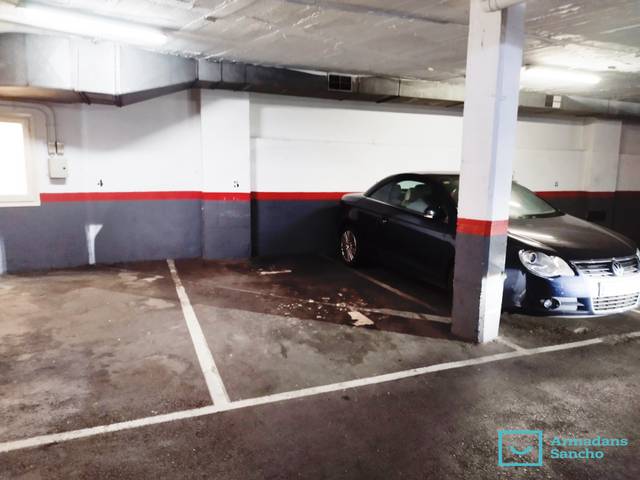 Garaje en Venta en Carrer del Taquígraf Serra, 6 en Barri de les Corts