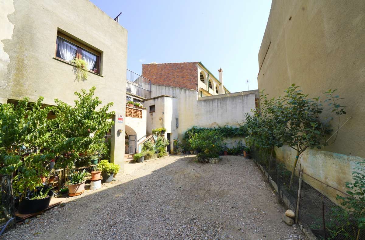 Exterior view of Single-family semi-detached for sale in Palau-saverdera