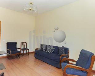 Sala d'estar de Pis en venda en Mengíbar amb Terrassa i Balcó
