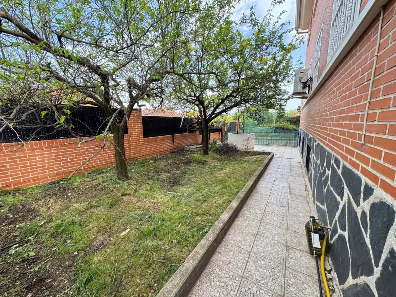 Jardín de Casa o chalet en venta en Meco con Calefacción, Jardín privado y Terraza