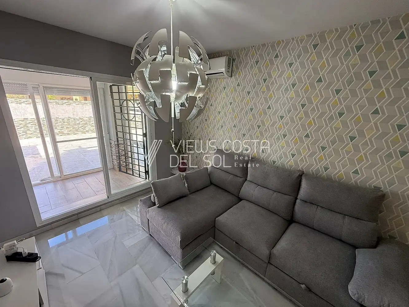 Sala d'estar de Apartament en venda en Vélez-Málaga amb Aire condicionat, Calefacció i Jardí privat