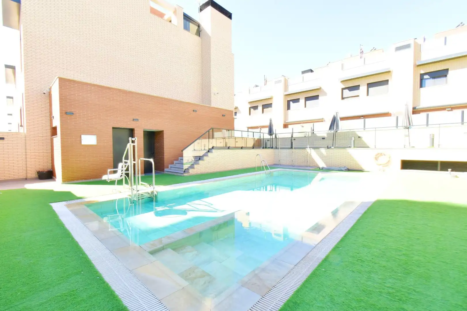Piscina de Casa o chalet en venta en Almería con Aire acondicionado, Terraza y Trastero