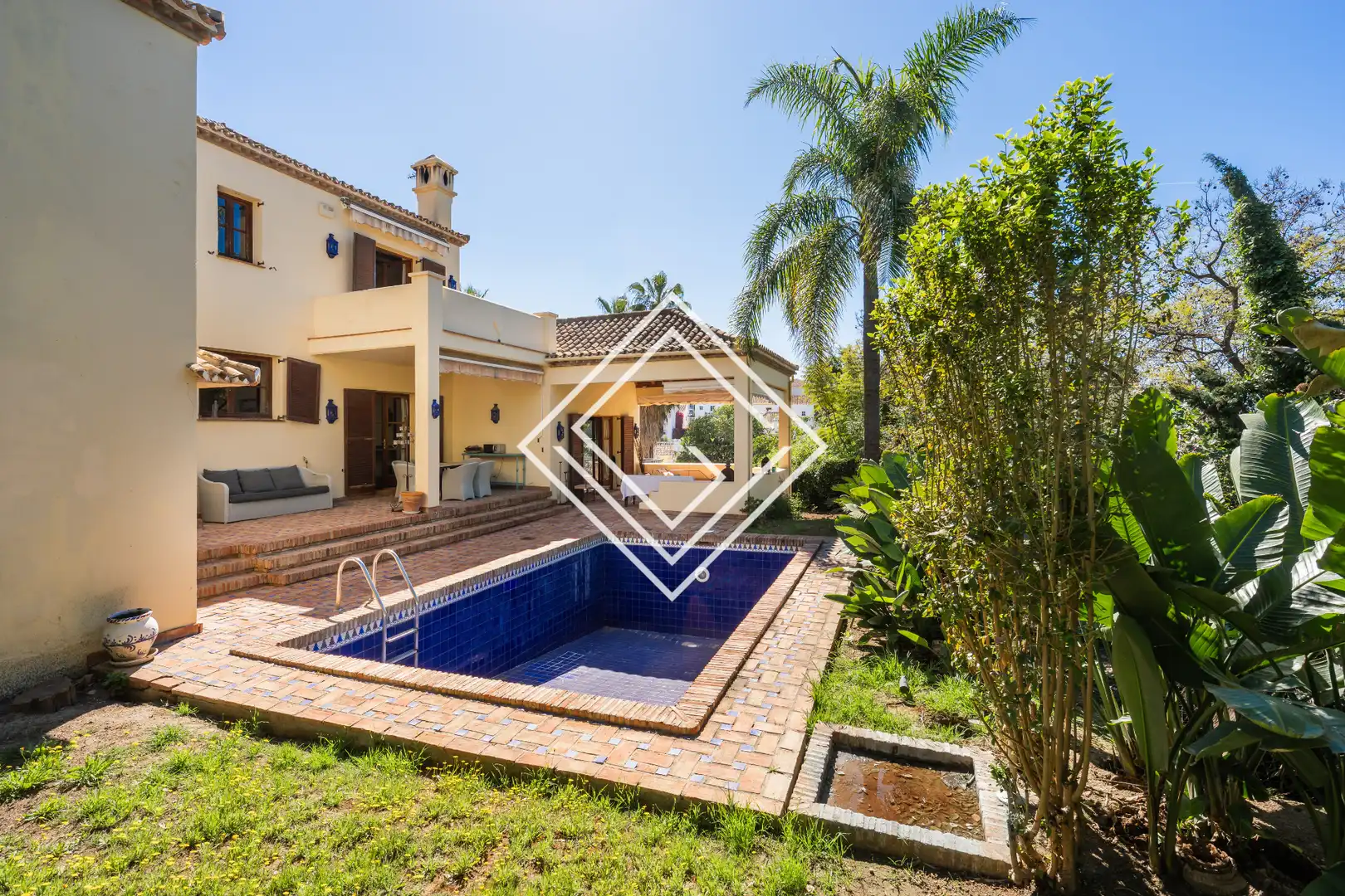 Casa amb piscina en venda a Milla de Oro, imagen 2