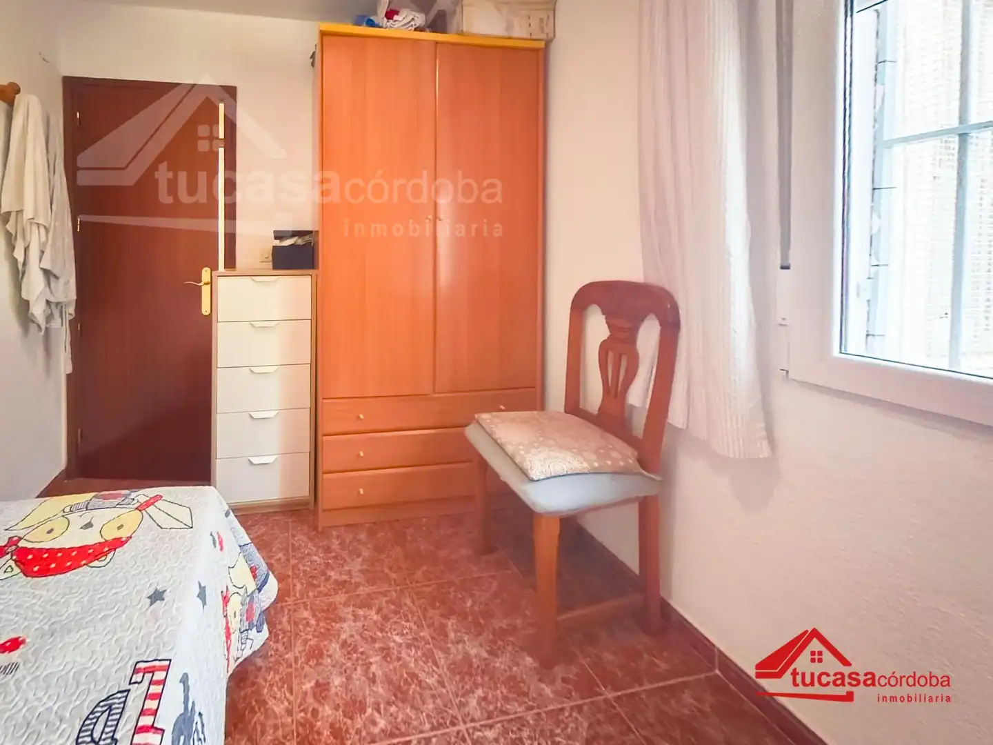 Bedroom of Flat for sale in Córdoba  with Air Conditioner