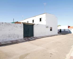 Exterior view of House or chalet for sale in Torremayor  with Balcony