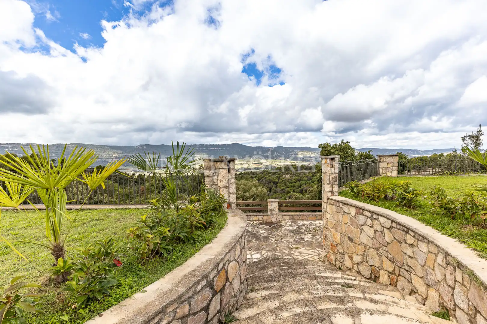 Vista exterior de Casa o xalet en venda en Seva amb Aire condicionat, Calefacció i Jardí privat