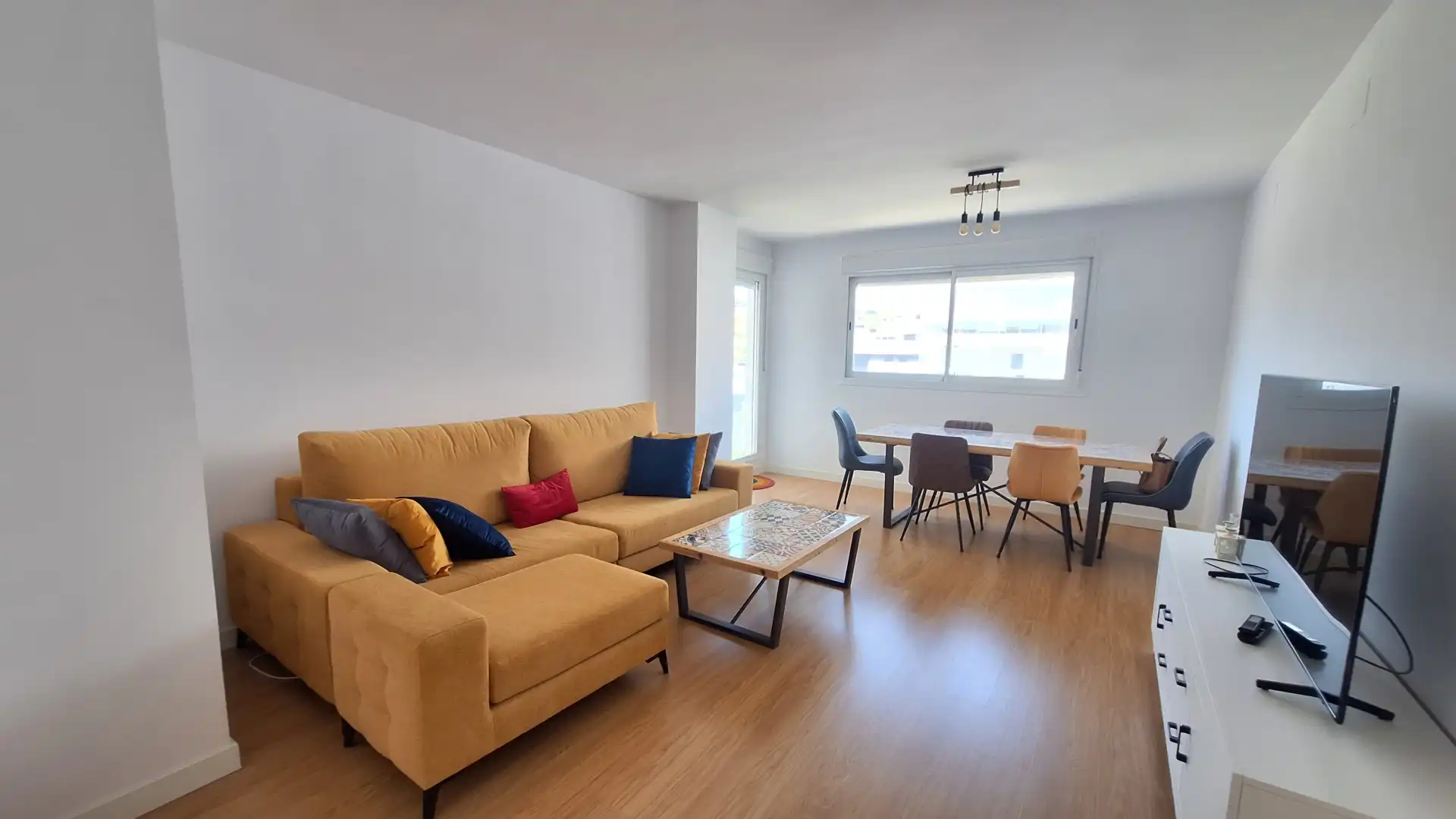 Living room of Flat for sale in Estepona  with Air Conditioner, Storage room and Swimming Pool