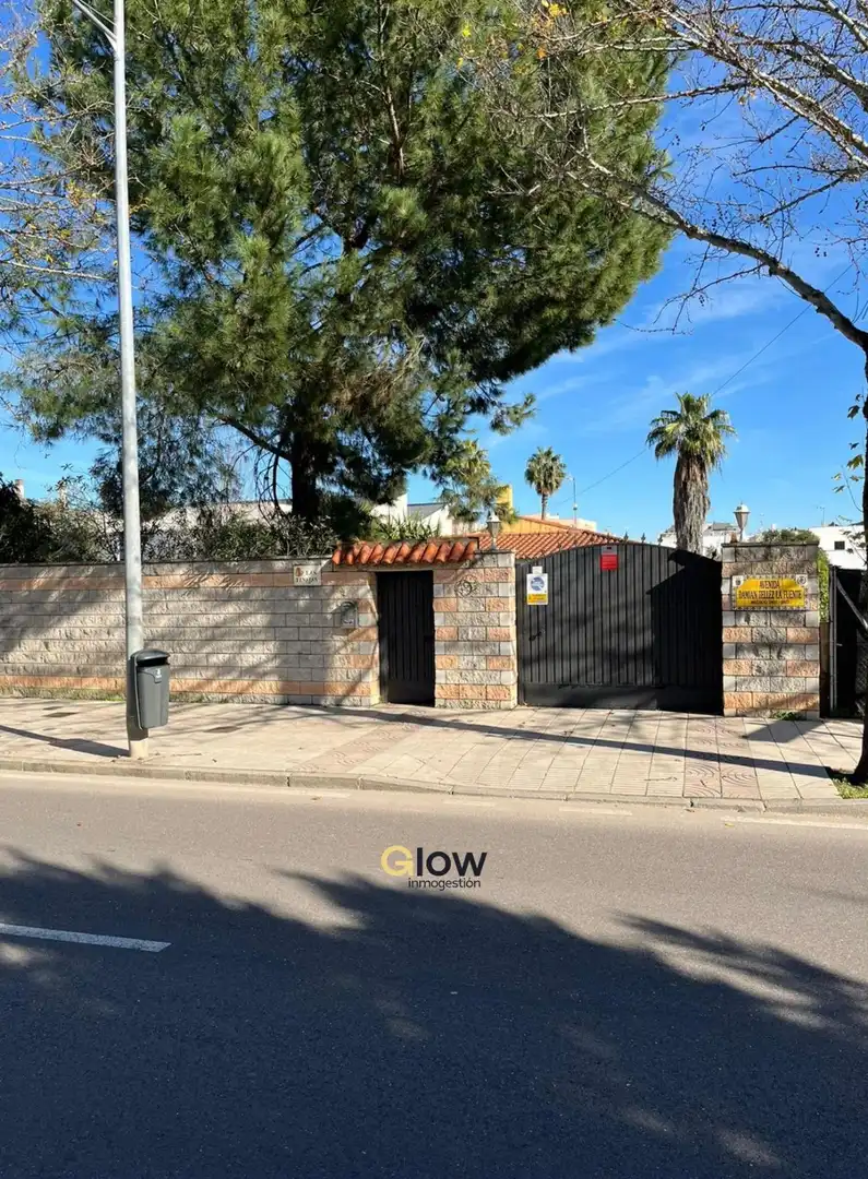 Detached house with pool for sale in Ciudad Jardín, imagen 3
