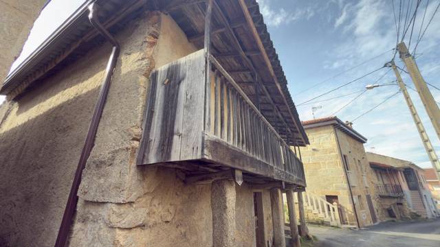 Casa-chalet en Venta en  VILACHA en A Merca