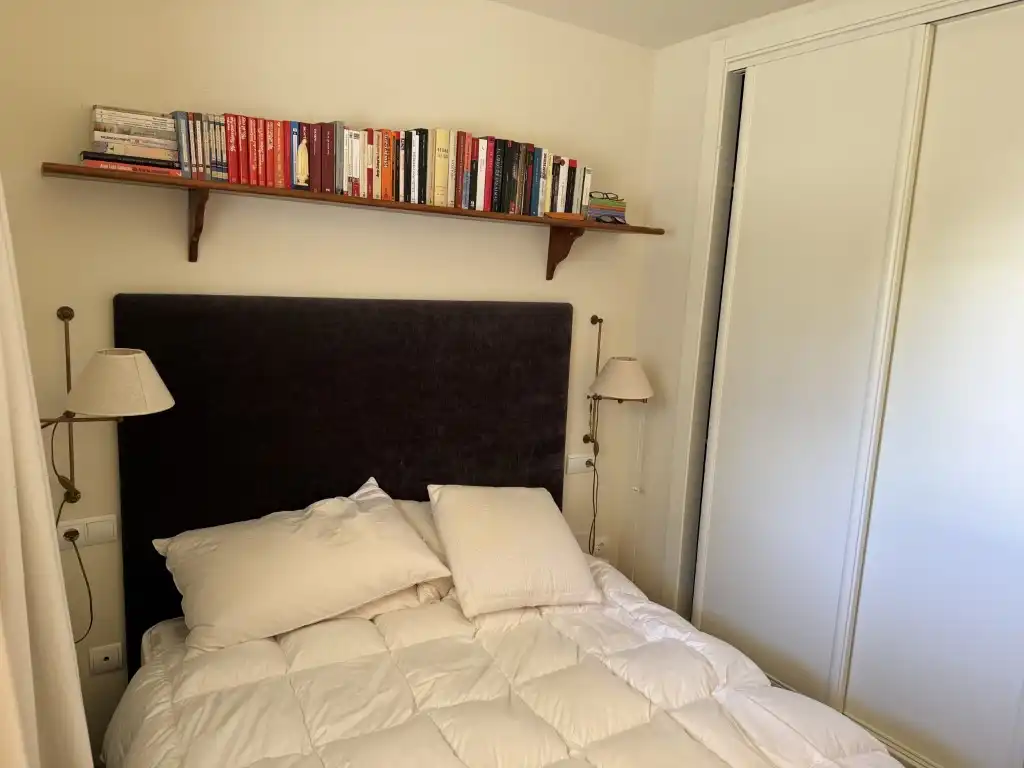 Dormitori de Apartament en venda en Sierra Nevada amb Piscina