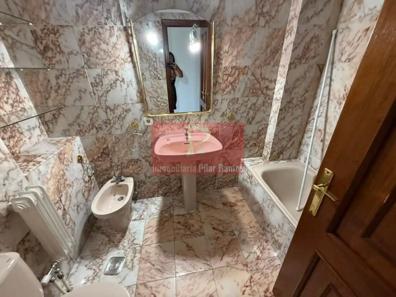 Badezimmer von Wohnung zur Miete in León Capital  mit Heizung und Terrasse