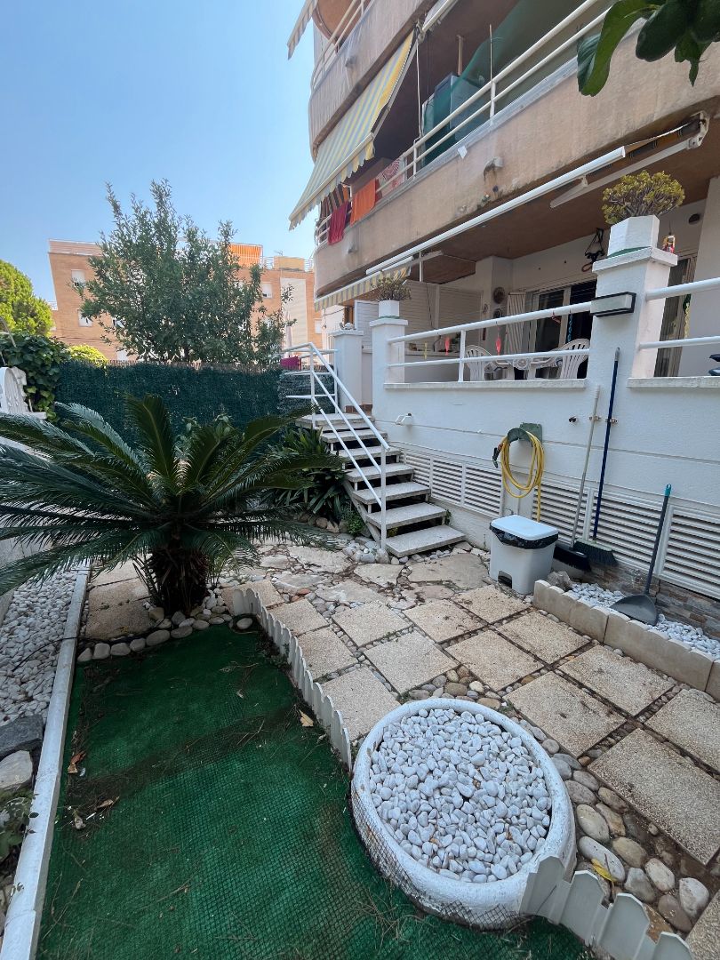 Jardí de Planta baixa en venda en Cunit amb Calefacció, Jardí privat i Parquet