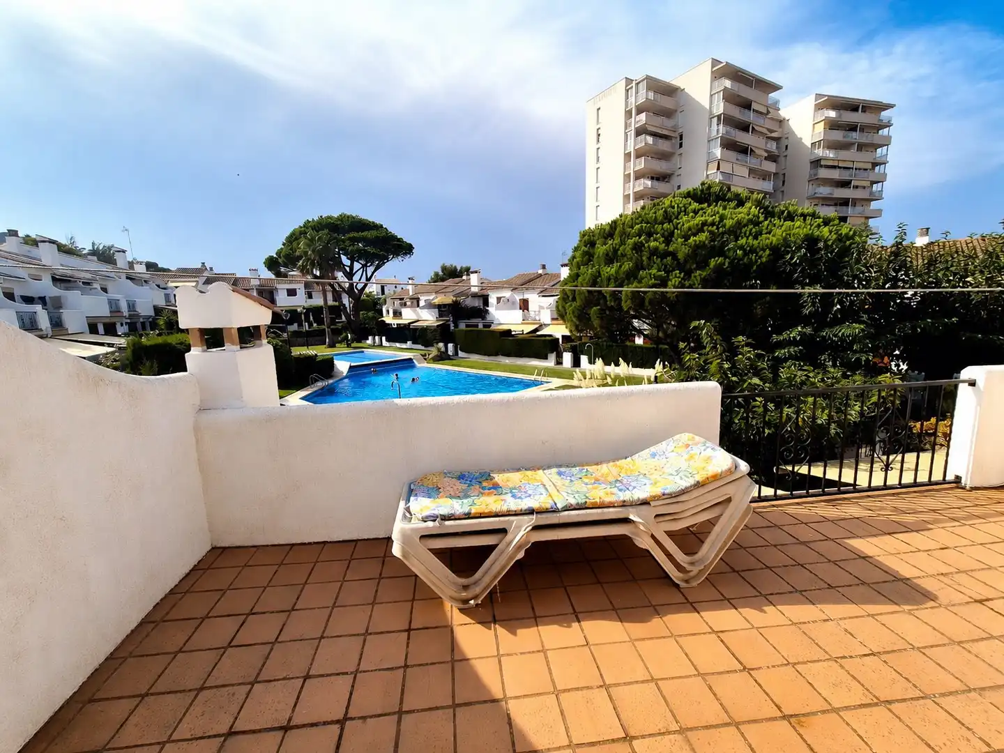 Garten von Einfamilien-Reihenhaus zum Verkauf in Calonge i Sant Antoni mit Heizung, Terrasse und Abstellraum