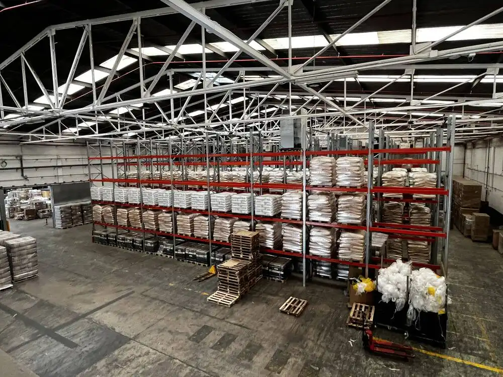 Nau industrial de lloguer en Parets del Vallès