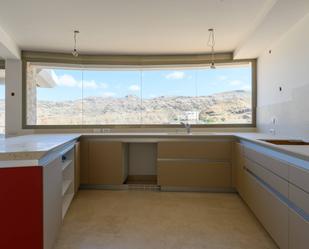 Cuina de Casa o xalet en venda en Mogán amb Aire condicionat, Jardí privat i Parquet