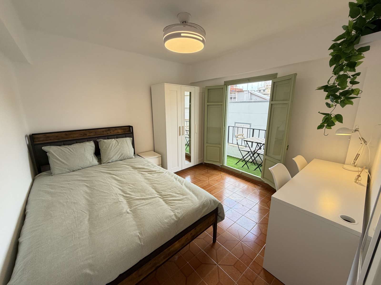 Bedroom of Flat to share in Alfafar  with Air Conditioner, Heating and Terrace