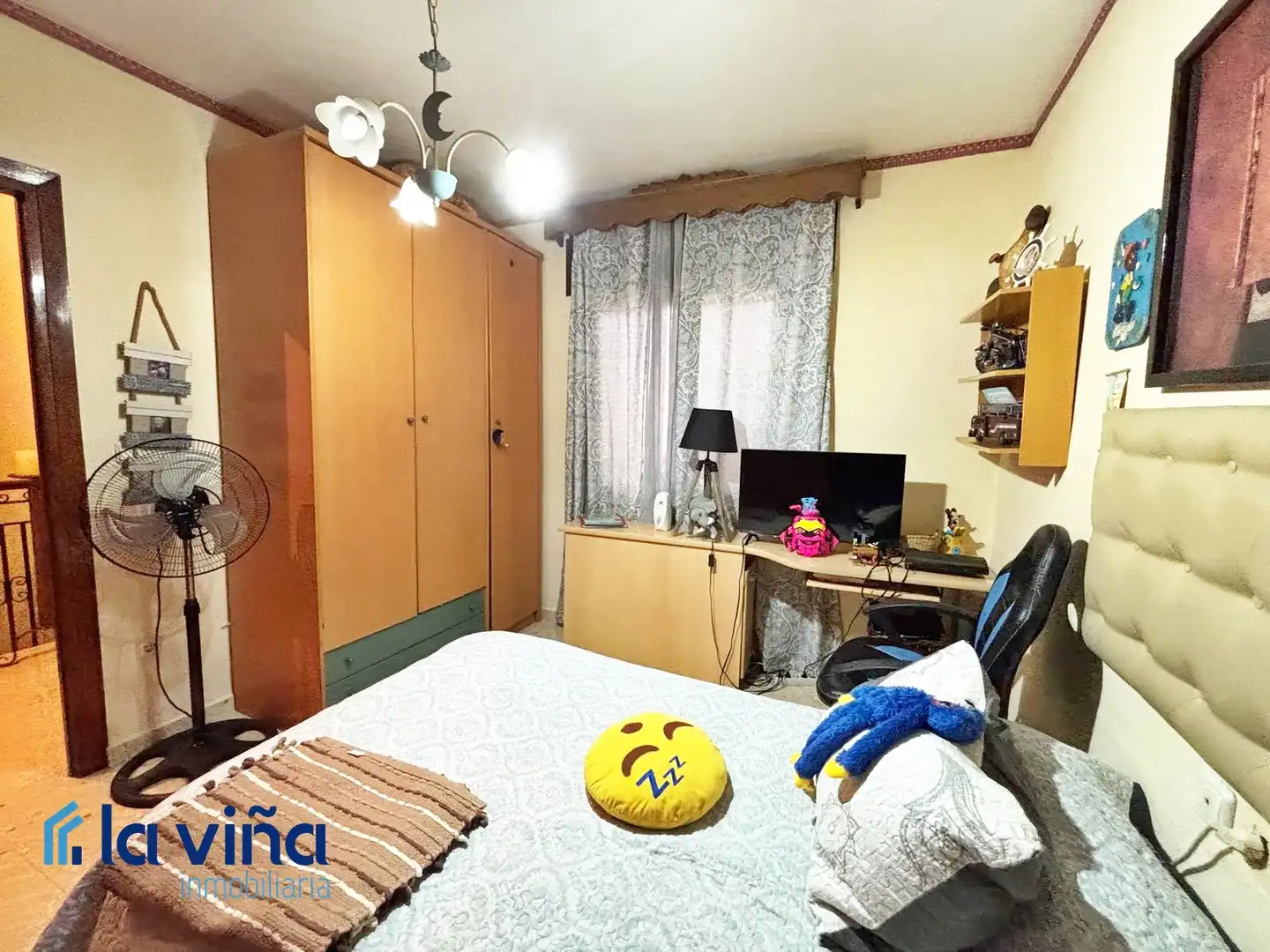 Dormitori de Casa o xalet en venda en Cuevas Bajas amb Terrassa, Traster i Moblat