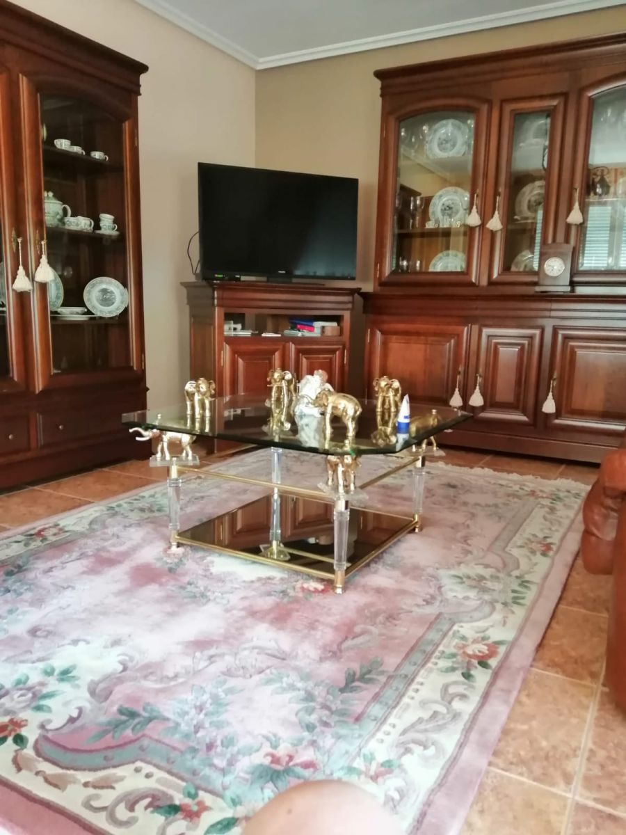 Sala d'estar de Casa o xalet en venda en Bárcena de Cicero amb Calefacció i Terrassa