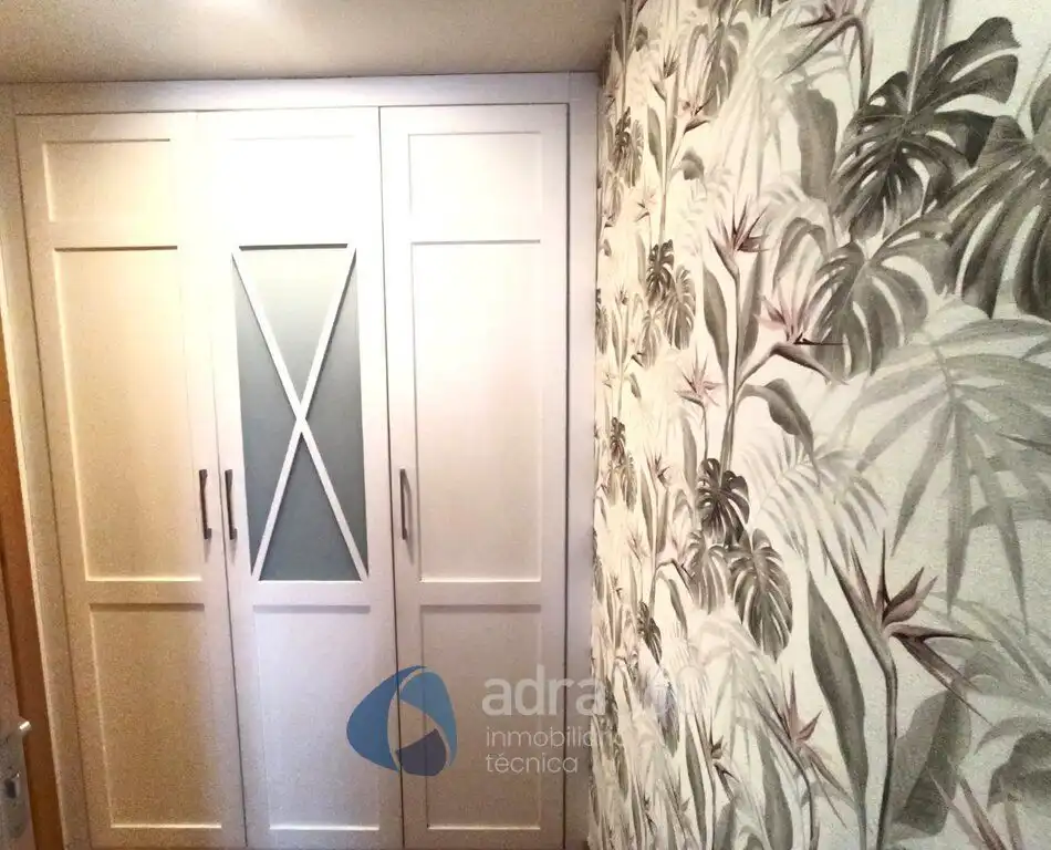 Habitación de Ático en venta en  Logroño con Aire acondicionado, Calefacción y Terraza