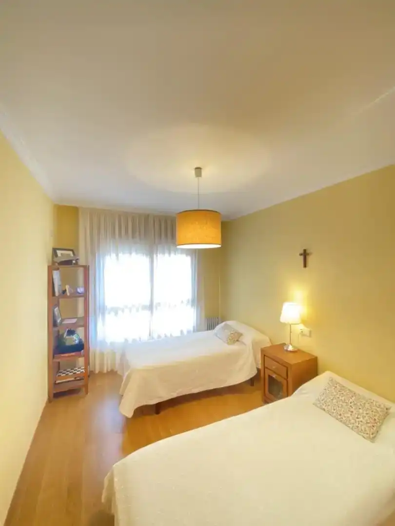 Bedroom of Flat for sale in Sanxenxo  with Balcony