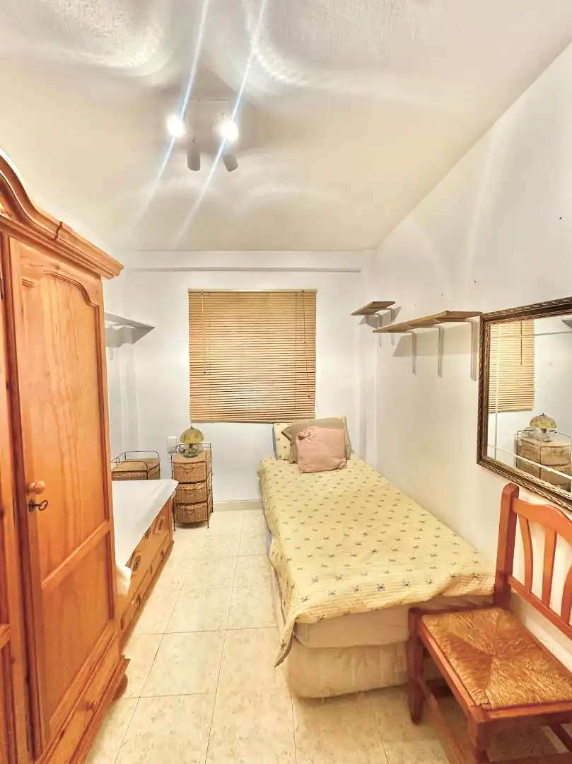 Schlafzimmer von Wohnung zur untervermieten in Málaga mit Möbliert, Ofen und Waschmaschine