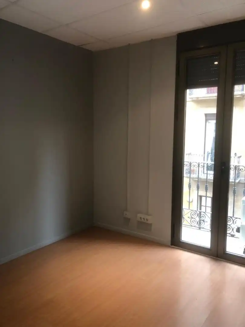 Schlafzimmer von Büro zur Miete in Tarragona