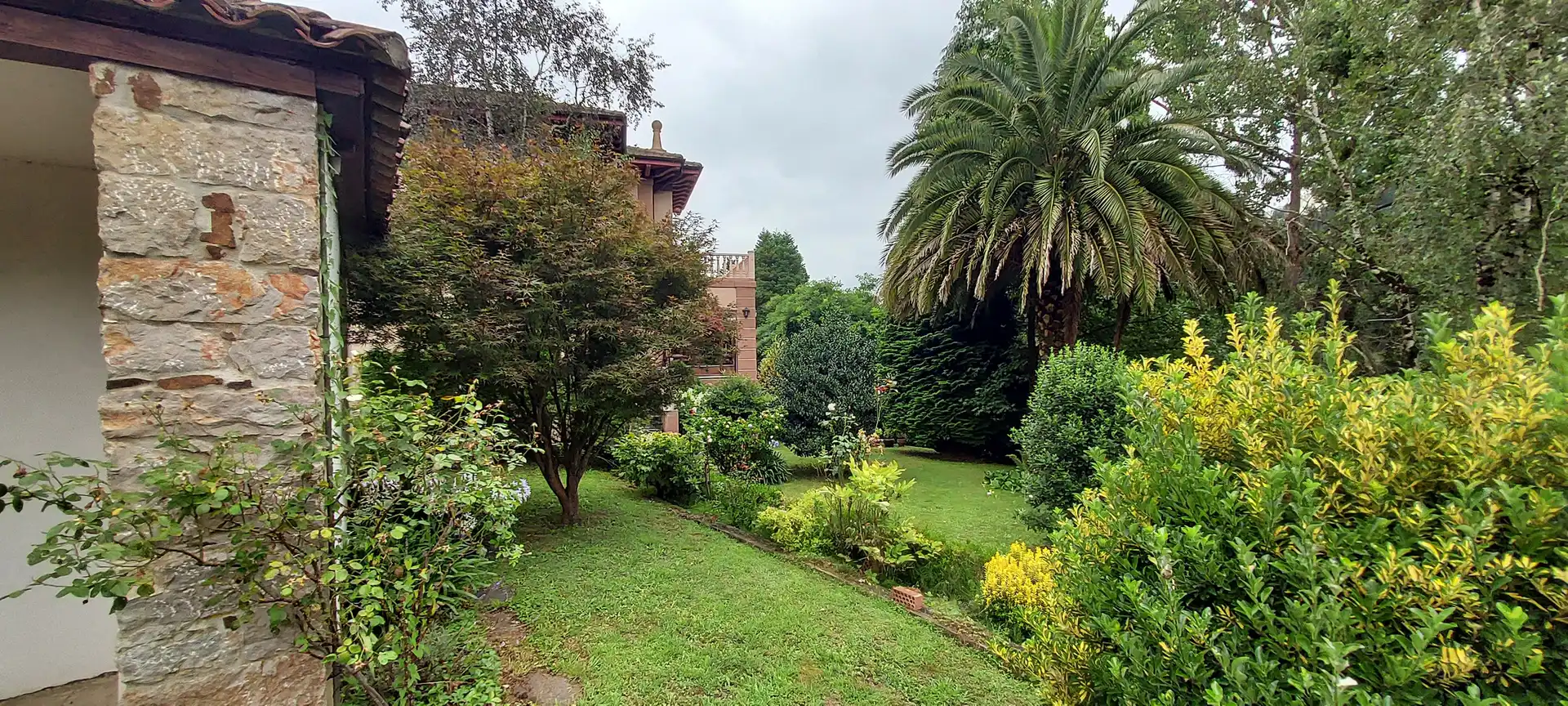Jardí de Finca rústica en venda en Salas amb Calefacció, Jardí privat i Parquet