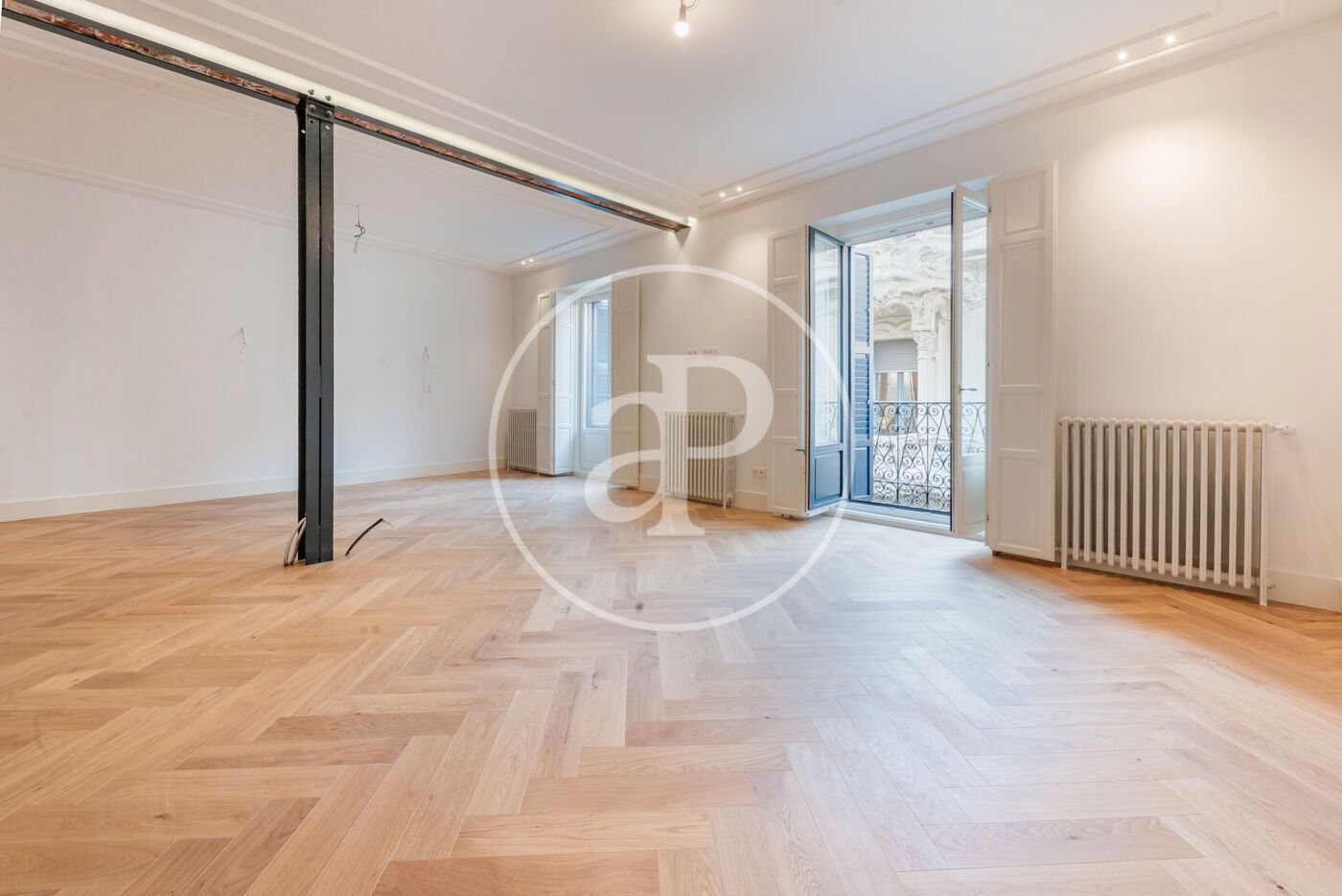 Living room of Flat to rent in  Madrid Capital  with Air Conditioner, Heating and Balcony