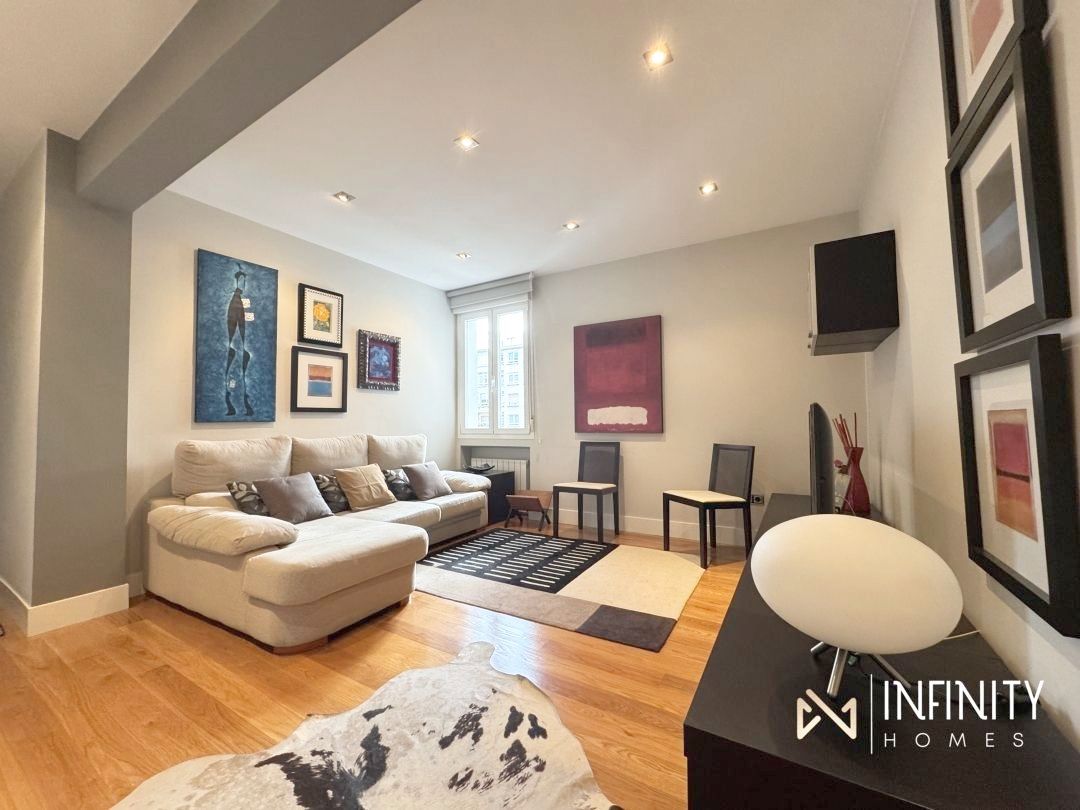 Living room of Flat to rent in Bilbao   with Heating, Oven and Washing machine