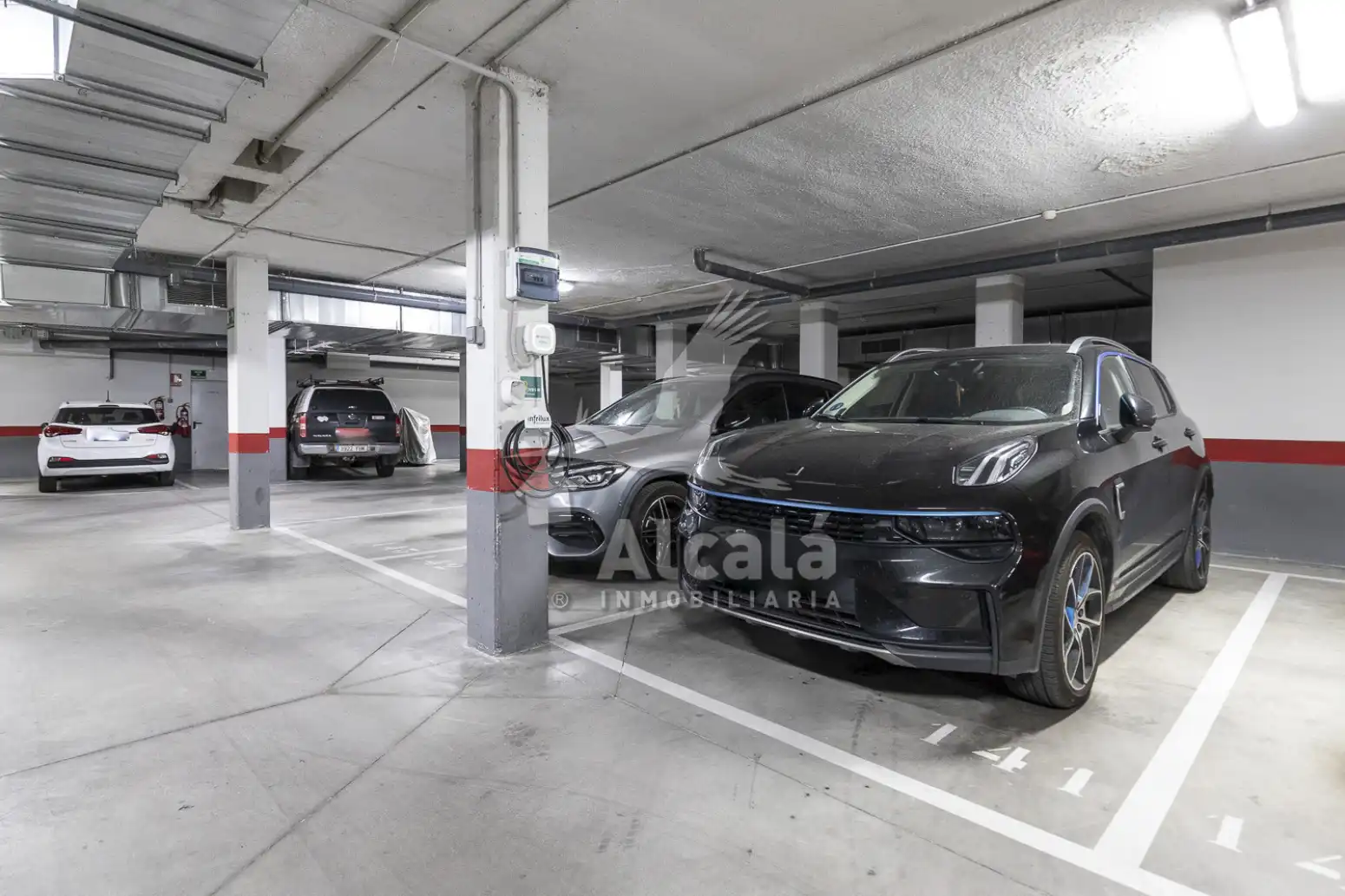 Parkplatz von Wohnung zum Verkauf in Alcalá de Henares mit Klimaanlage, Heizung und Privatgarten