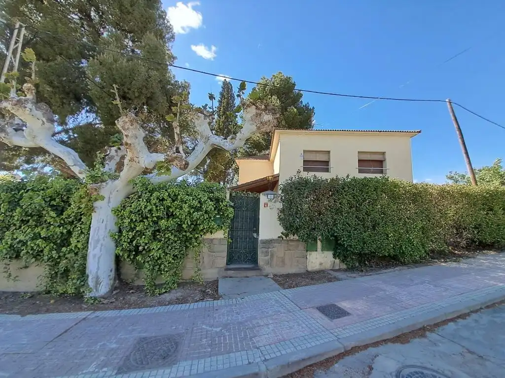 Vista exterior de Casa o chalet en venta en Alcañiz con Calefacción, Jardín privado y Amueblado