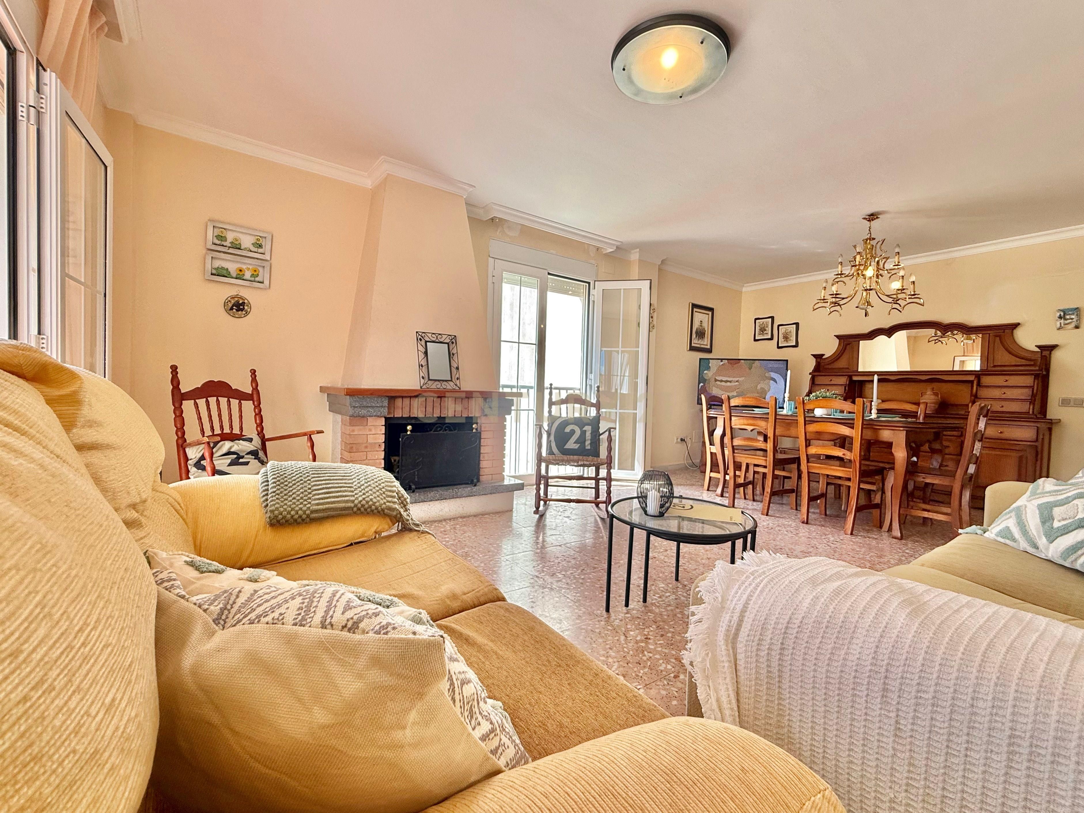 Sala d'estar de Casa o xalet en venda en Turre amb Aire condicionat, Jardí privat i Traster