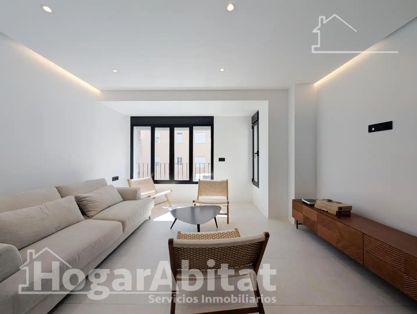 Sala d'estar de Pis en venda en Alicante / Alacant amb Aire condicionat, Calefacció i Moblat