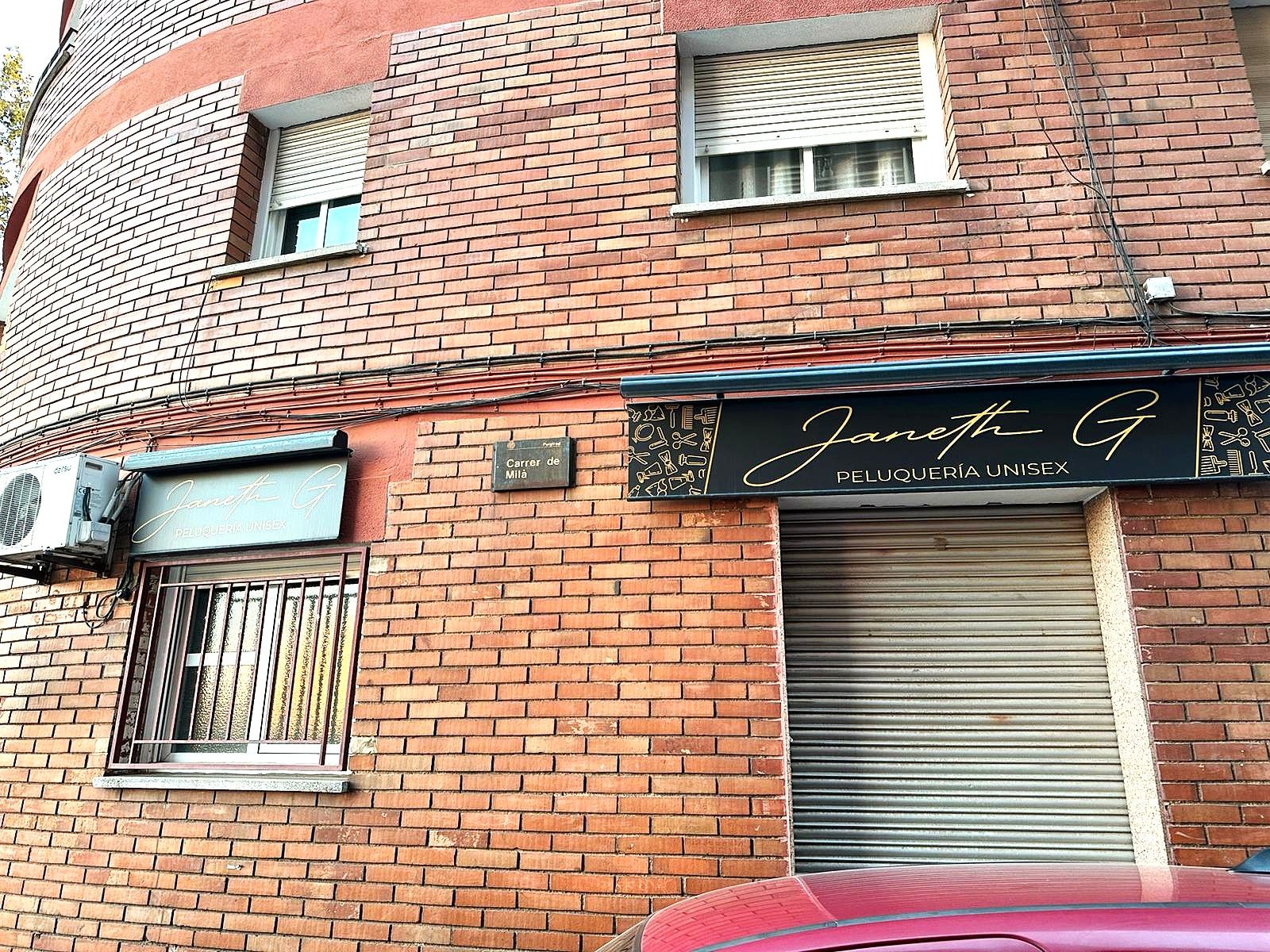 Exterior view of Premises for sale in Badalona  with Air Conditioner, Heating and Parquet flooring