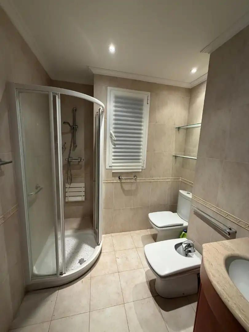 Baño de Piso de alquiler en Bilbao  con Calefacción