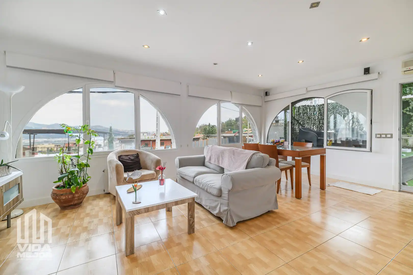 Sala d'estar de Planta baixa en venda en Sant Vicenç Dels Horts amb Terrassa
