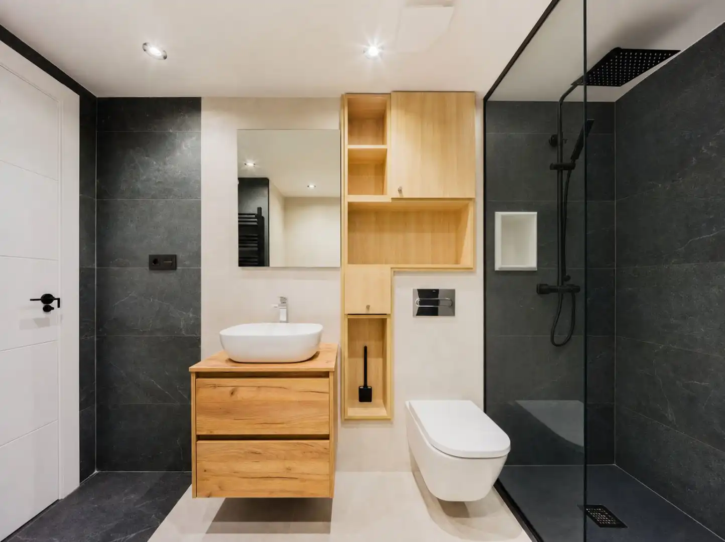 Badezimmer von Wohnung zum Verkauf in Gijón  mit Heizung